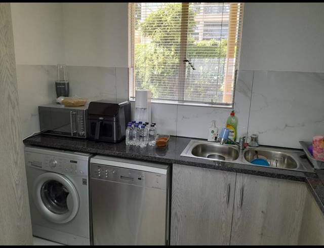 2 BEDROOM TOWNHOUSE FOR SALE IN PRIMROSE HILL